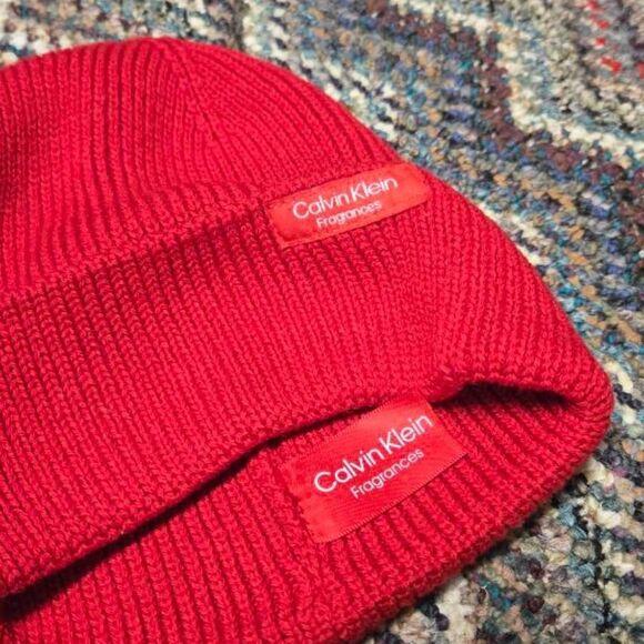 Calvin-klein Red Hat - Picture 1 of 2